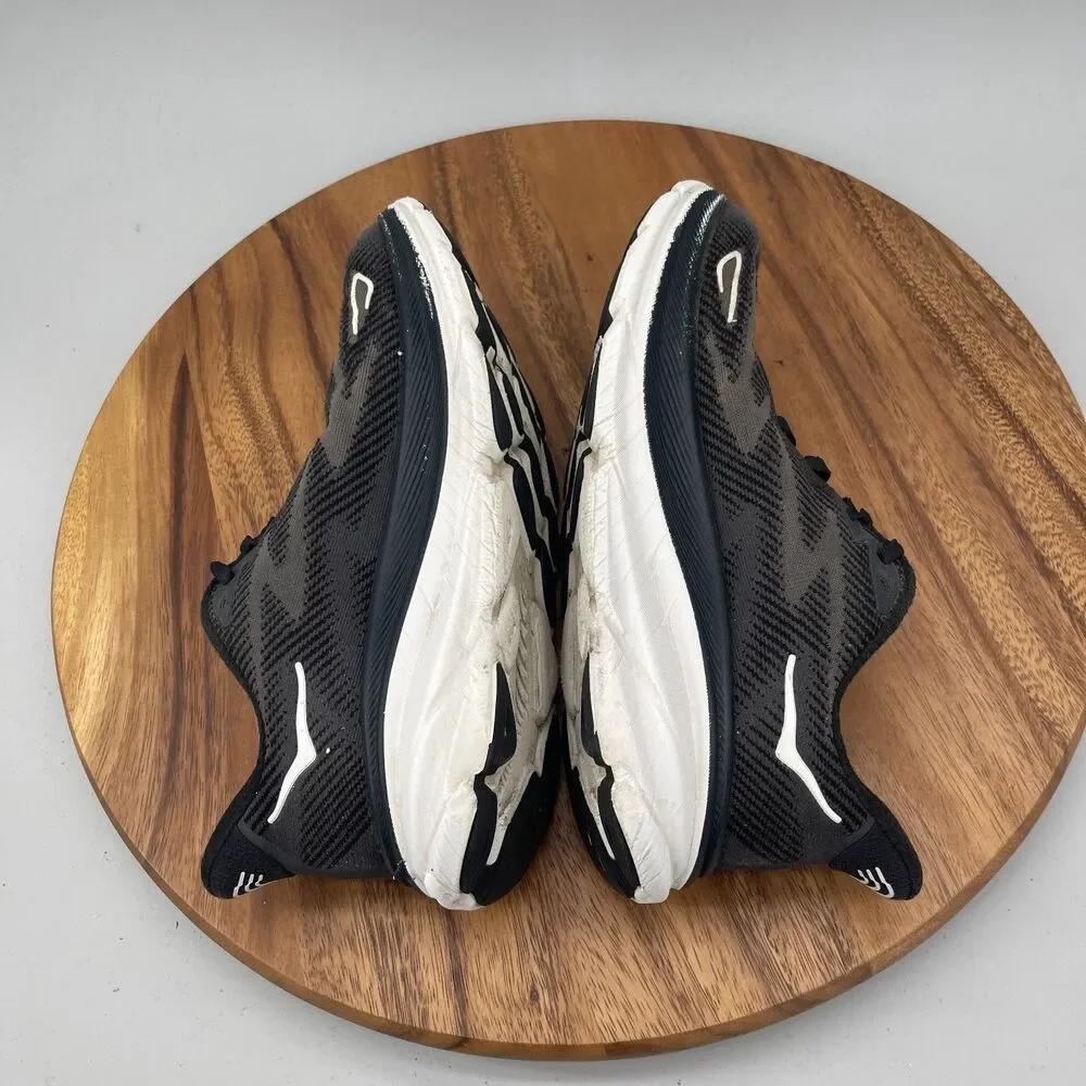 Hoka One One hoka one